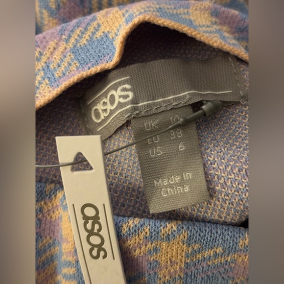 NWT ASOS Cropped Mock Neck Plaid Top - Blue & Pink Size 6 - Picture 3 of 3